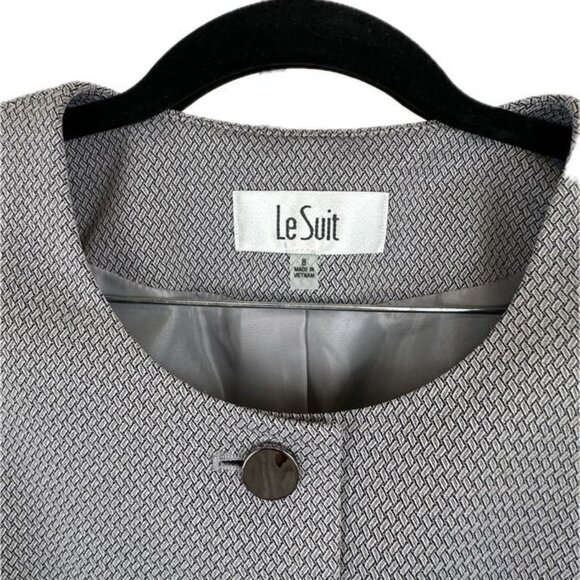 Le Suit Grey Tweed Skirt Suit Set With Pockets- Size 8 - Picture 2 of 4